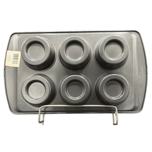 🍮 Wilton 6-Cup Mini Dress Shell Cake Pan Nonstick Bakeware - Picture 1 of 4